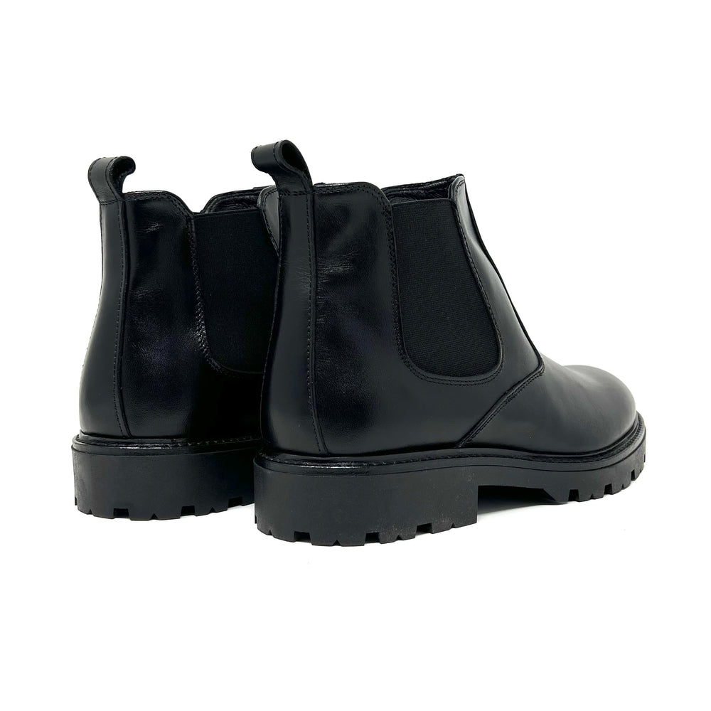 Black leather Boots